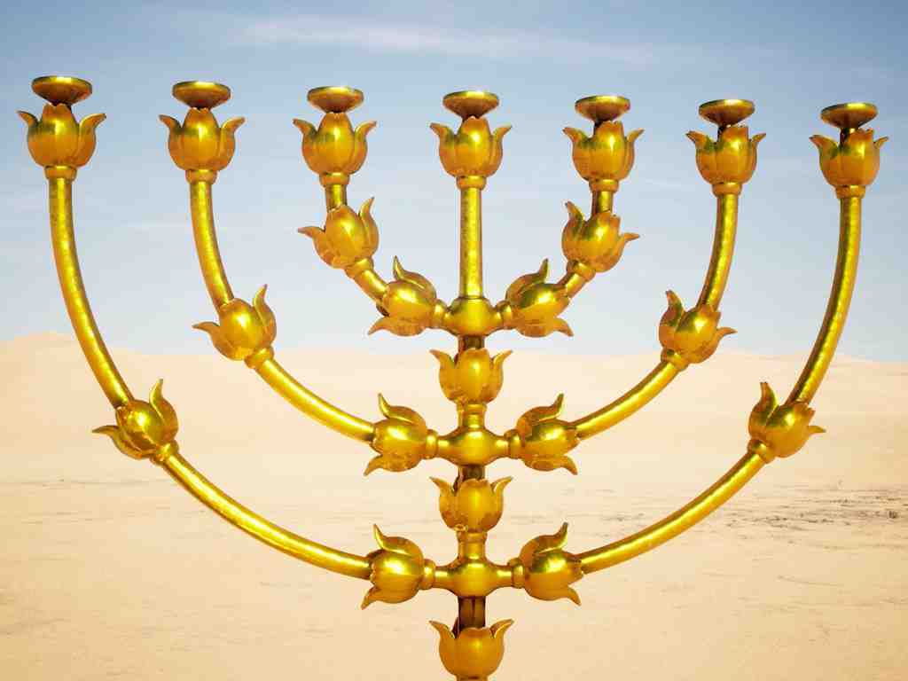 The tabernacle lampstand 